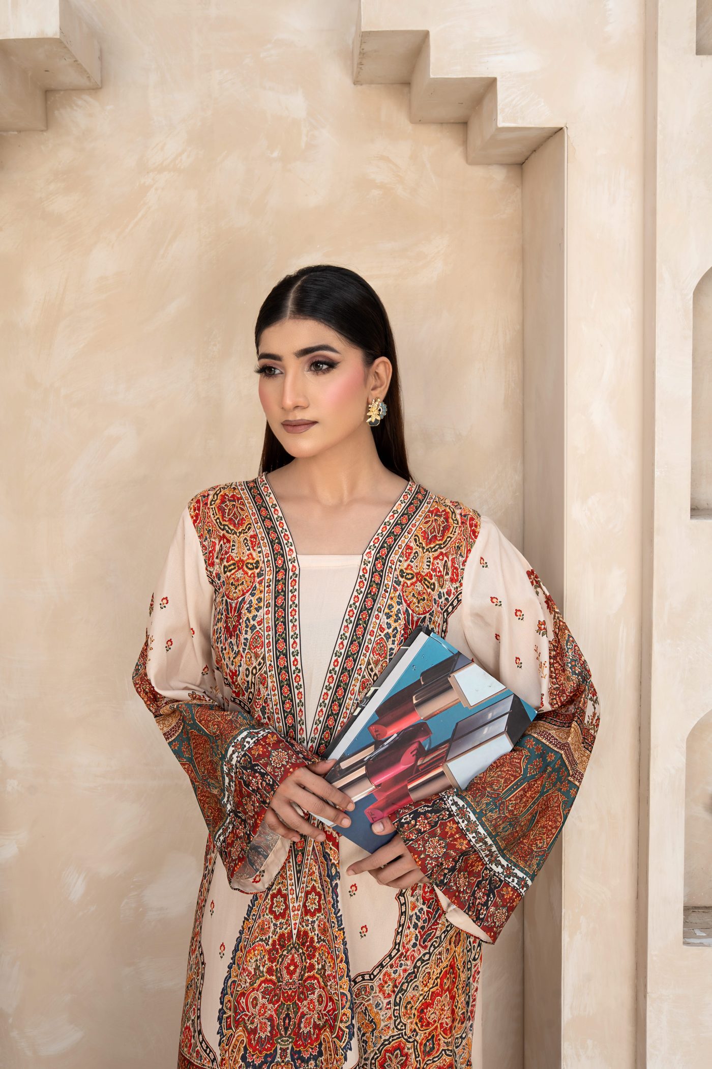 The Ivory Kaftan, view 4